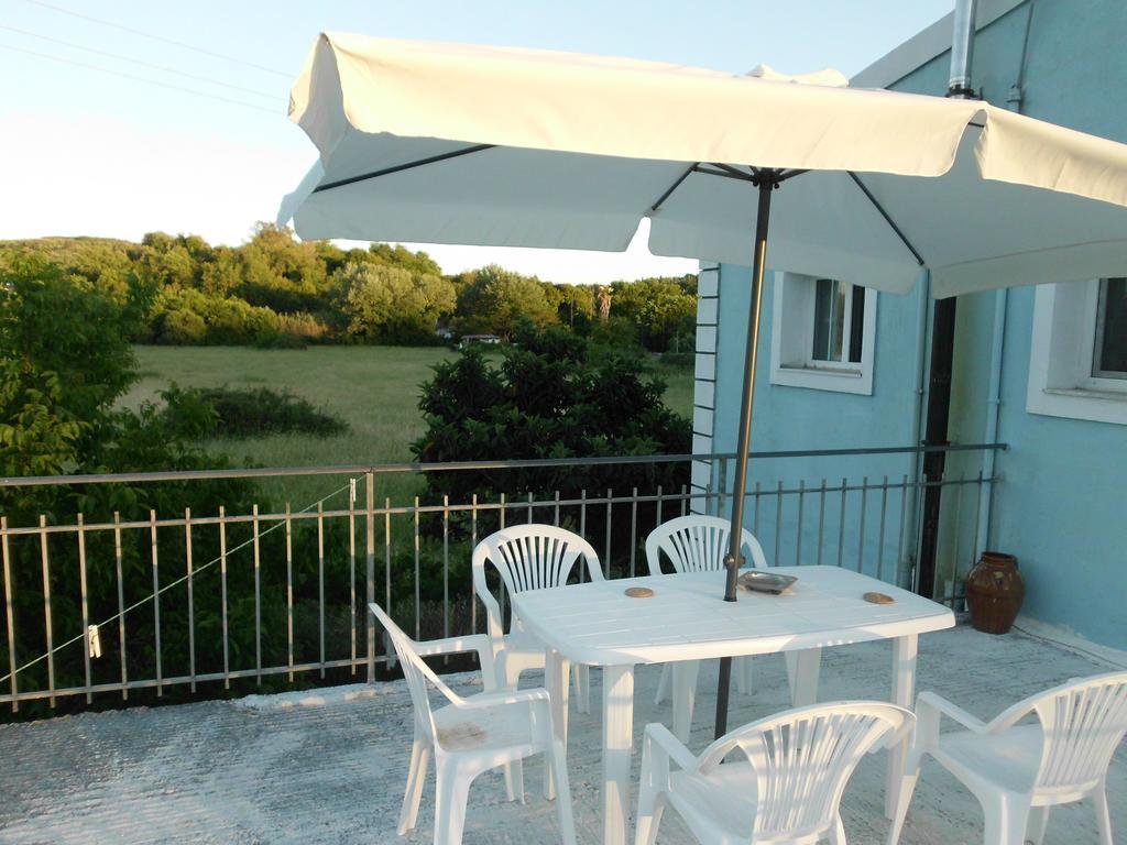 Appartement Tom'S House à Skriperon Extérieur photo